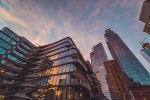 Hvordan kjøpe kontormøbler og tjene penger?